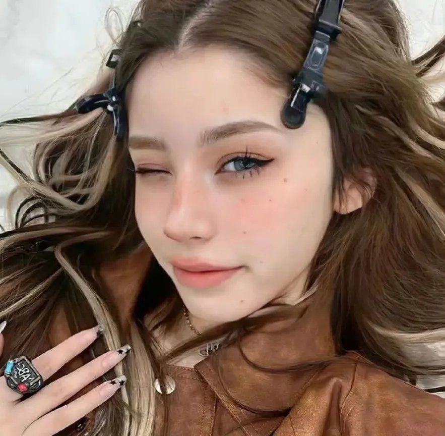 被侵犯的她